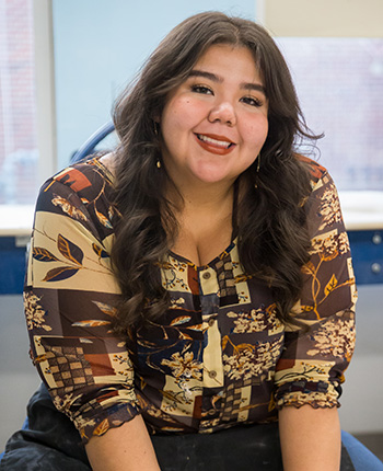 Portrait of UNC student Flor Leos.