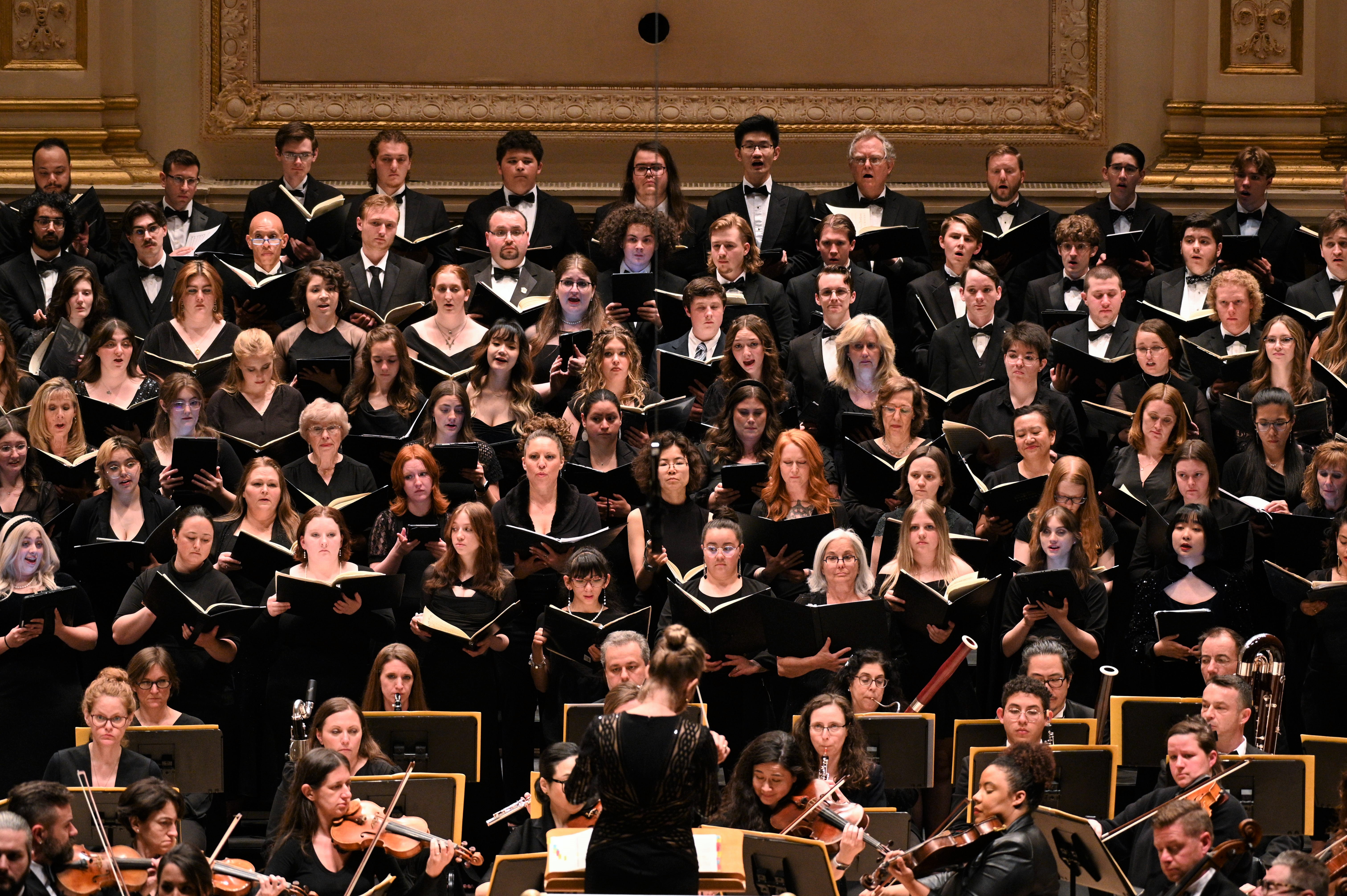 Choir students perform at Carnegie Hall